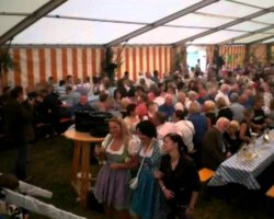 MV Trachtenkapelle Althengstett (Kirmes NIederkleen 2011) MV Trachtenkapelle Althengstett (Kirmes NIederkleen 2011)